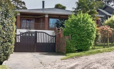 Venta casa c/ pileta Sierra de los Padres