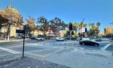 Local Comercial en Venta en Providencia esquina Sta. Beatriz