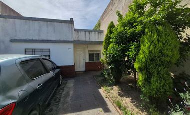 Casa 3 ambientes en venta en Sarandi Oportunidad