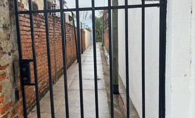 CASA 3 AMBIENTES EN ALQUILER, ZONA CENTRO