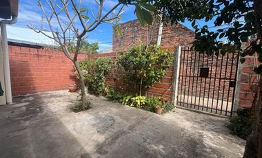 CASA 3 AMBIENTES EN ALQUILER, ZONA CENTRO