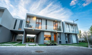 VENTA CASA EN TUMBACO, 3 DORMITORIOS