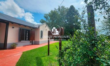 Casa quinta en venta sobre 2000m2 de parque. Barrio Parque Las Lomadas. Cardales