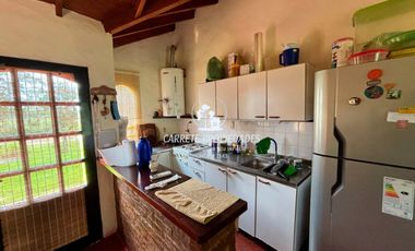 Casa quinta en venta sobre 2000m2 de parque. Barrio Parque Las Lomadas. Cardales