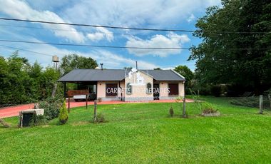 Casa quinta en venta sobre 2000m2 de parque. Barrio Parque Las Lomadas. Cardales