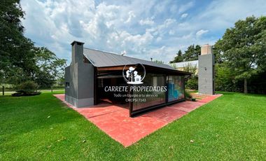 Casa quinta en venta sobre 2000m2 de parque. Barrio Parque Las Lomadas. Cardales