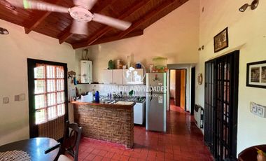 Casa quinta en venta sobre 2000m2 de parque. Barrio Parque Las Lomadas. Cardales