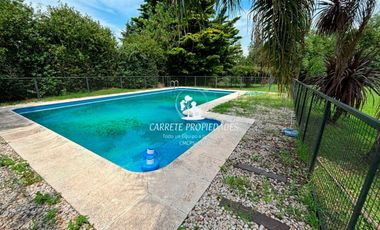 Casa quinta en venta sobre 2000m2 de parque. Barrio Parque Las Lomadas. Cardales