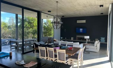 Casa en venta - Costa Esmeralda - Amoblada