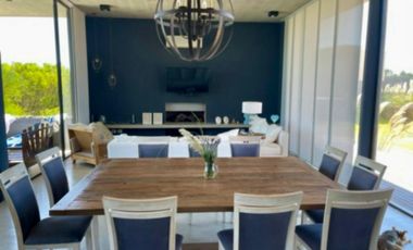 Casa en venta - Costa Esmeralda - Amoblada