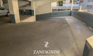 SE VENDE Cochera en Ciudad de Mendoza. Excelente ubicación -