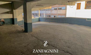 SE VENDE Cochera en Ciudad de Mendoza. Excelente ubicación -