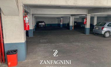 SE VENDE Cochera en Ciudad de Mendoza. Excelente ubicación -