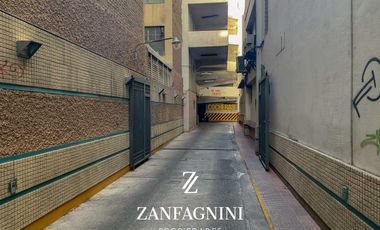 SE VENDE Cochera en Ciudad de Mendoza. Excelente ubicación -