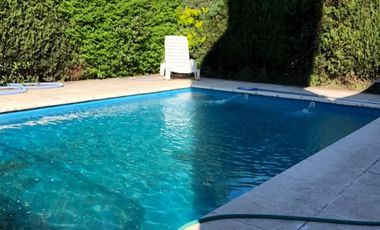 CASA EN VENTA 4 AMB - C/ PARRILA   PILETA - COUNTRY CLUB  VENADO 1 - CANNING RETASADA!!