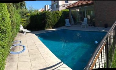 CASA EN VENTA 4 AMB - C/ PARRILA   PILETA - COUNTRY CLUB  VENADO 1 - CANNING RETASADA!!