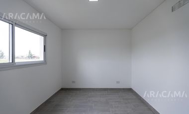 VENTA CASA EN LA ALAMEDA - CANNING