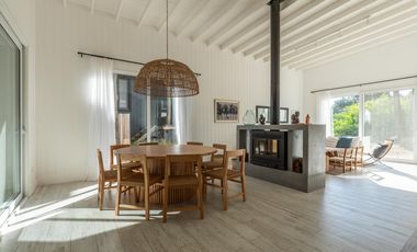 VENTA CASA COSTA ESMERALDA, BARRIO MARÍTIMO III, LOTE AL 100, 5 AMBIENTES