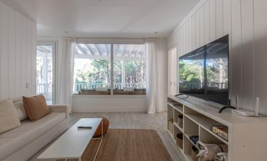 VENTA CASA COSTA ESMERALDA, BARRIO MARÍTIMO III, LOTE AL 100, 5 AMBIENTES