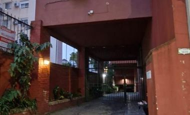 Cochera Fija a 1/C de Av. Maipú.