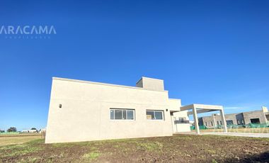 VENTA CASA EN LA ALAMEDA - CANNING