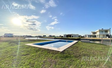 VENTA CASA EN LA ALAMEDA - CANNING