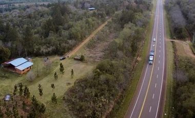 Casa en venta - 2 Dormitorios 1 Baño - Cocheras - 10.000Mts2 - Misiones