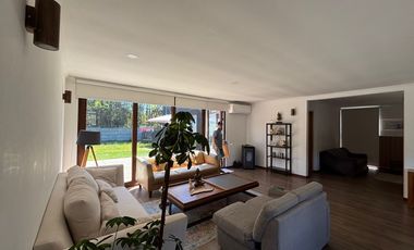 Se vende amplia casa con terreno de 846 M2 en condominio Country Huelen