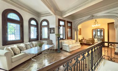 CASA VENTA VICENTE LOPEZ 4 AMB JARDIN PILETA   2 LOCALES COMERCIALES