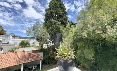 CASA VENTA VICENTE LOPEZ 4 AMB JARDIN PILETA   2 LOCALES COMERCIALES