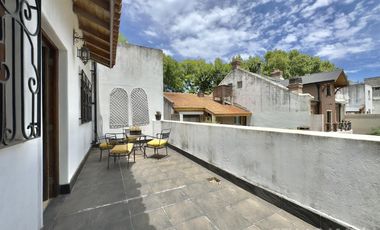 CASA VENTA VICENTE LOPEZ 4 AMB JARDIN PILETA   2 LOCALES COMERCIALES