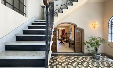 CASA VENTA VICENTE LOPEZ 4 AMB JARDIN PILETA   2 LOCALES COMERCIALES