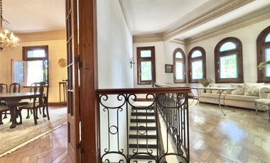 CASA VENTA VICENTE LOPEZ 4 AMB JARDIN PILETA   2 LOCALES COMERCIALES