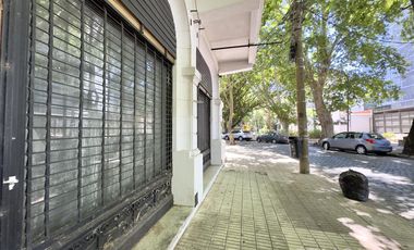 CASA VENTA VICENTE LOPEZ 4 AMB JARDIN PILETA   2 LOCALES COMERCIALES