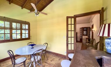 CASA VENTA VICENTE LOPEZ 4 AMB JARDIN PILETA   2 LOCALES COMERCIALES