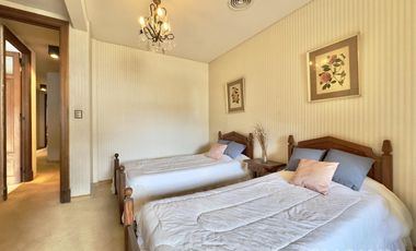 CASA VENTA VICENTE LOPEZ 4 AMB JARDIN PILETA   2 LOCALES COMERCIALES