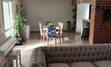 Venta - Casa 2 dormitorios en Barrio Entre Aguas  II - C095