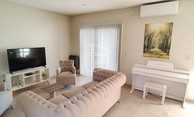 Venta - Casa 2 dormitorios en Barrio Entre Aguas  II - C095