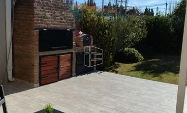 Venta - Casa 2 dormitorios en Barrio Entre Aguas  II - C095