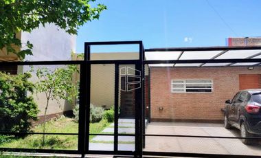 Venta - Casa 2 dormitorios en Barrio Entre Aguas  II - C095
