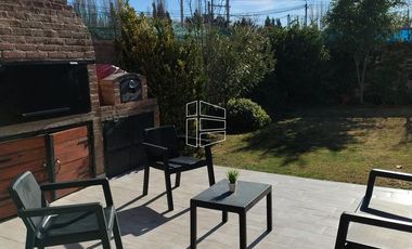 Venta - Casa 2 dormitorios en Barrio Entre Aguas  II - C095