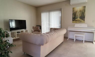 Venta - Casa 2 dormitorios en Barrio Entre Aguas  II - C095