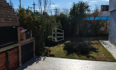 Venta - Casa 2 dormitorios en Barrio Entre Aguas  II - C095