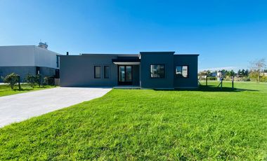 Casa en Venta San Matias Barrio Area 1