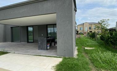 Casa en Venta San Matias Barrio Area 1