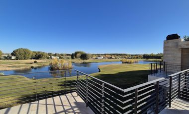 Departamento en  en barrio cerrado Los Canales de Plottier