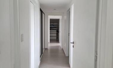 Venta departamento tres dormitorios piso completo