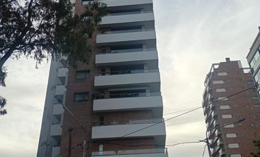 Venta departamento tres dormitorios piso completo