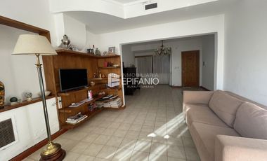 Venta  - Propiedad en el Centro de 3 dormitorios - Apto Crédito - C047
