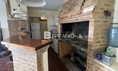 Venta  - Propiedad en el Centro de 3 dormitorios - Apto Crédito - C047